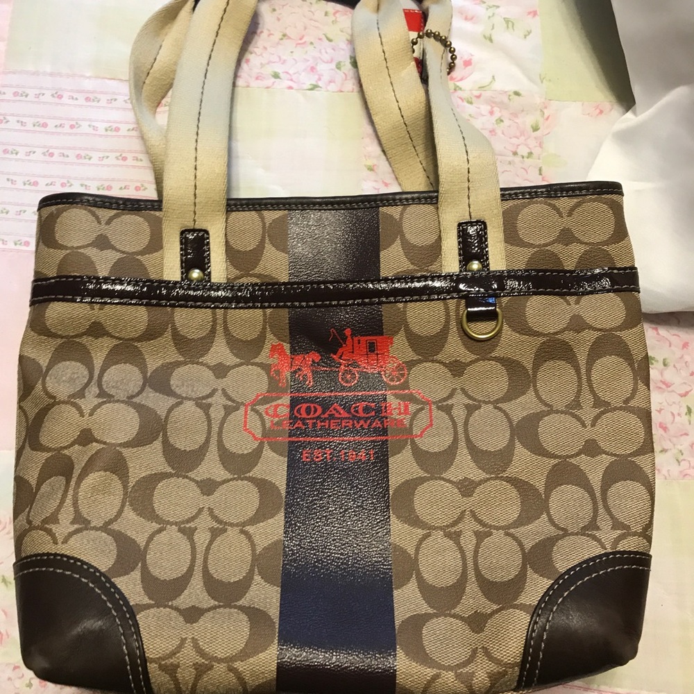 Medium coach handbag